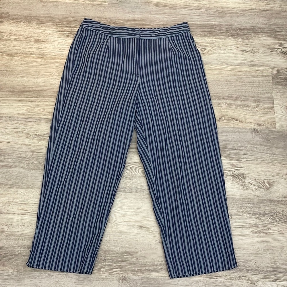 Talbots 2 Tone Blue Striped Lightweight Looser Fit Capri Pants Size 8P